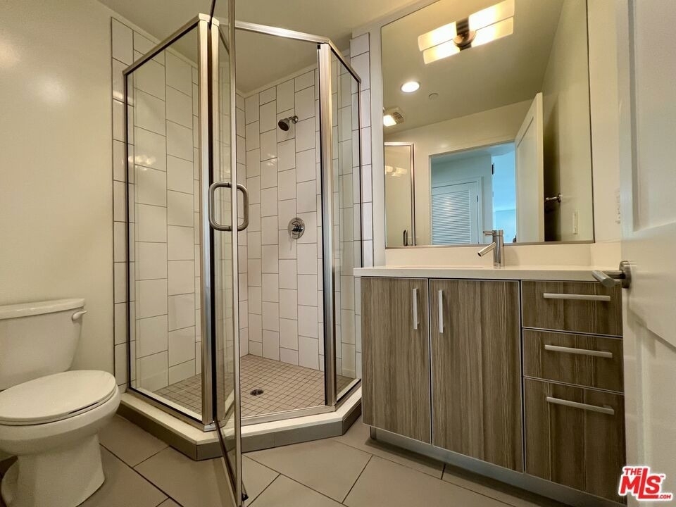1232 N Kings Road - Photo 9