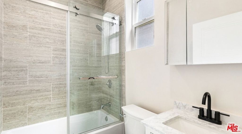 16698 Moorpark Street - Photo 10