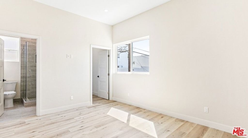 16698 Moorpark Street - Photo 7