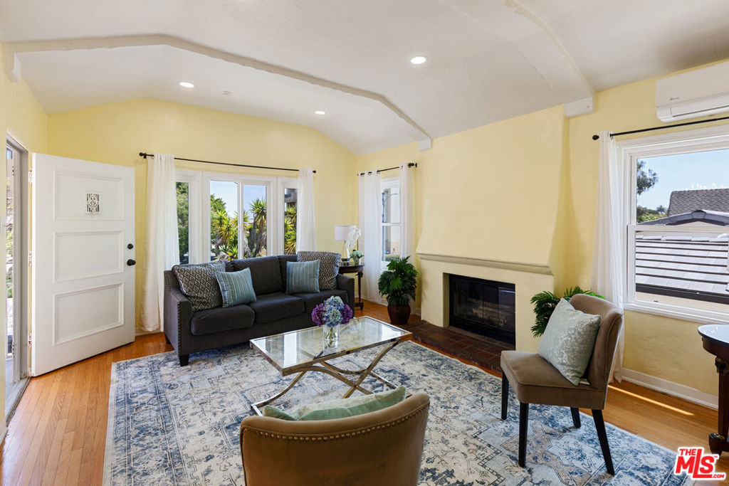 1433 Livonia Avenue - Photo 2