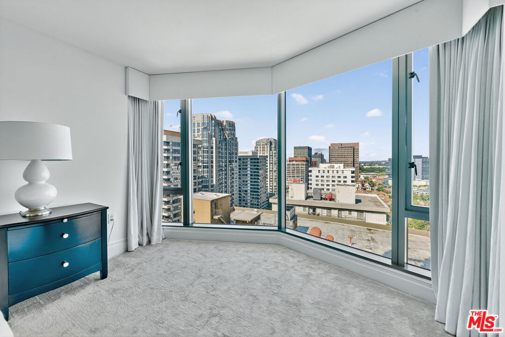 10727 Wilshire Boulevard - Photo 14