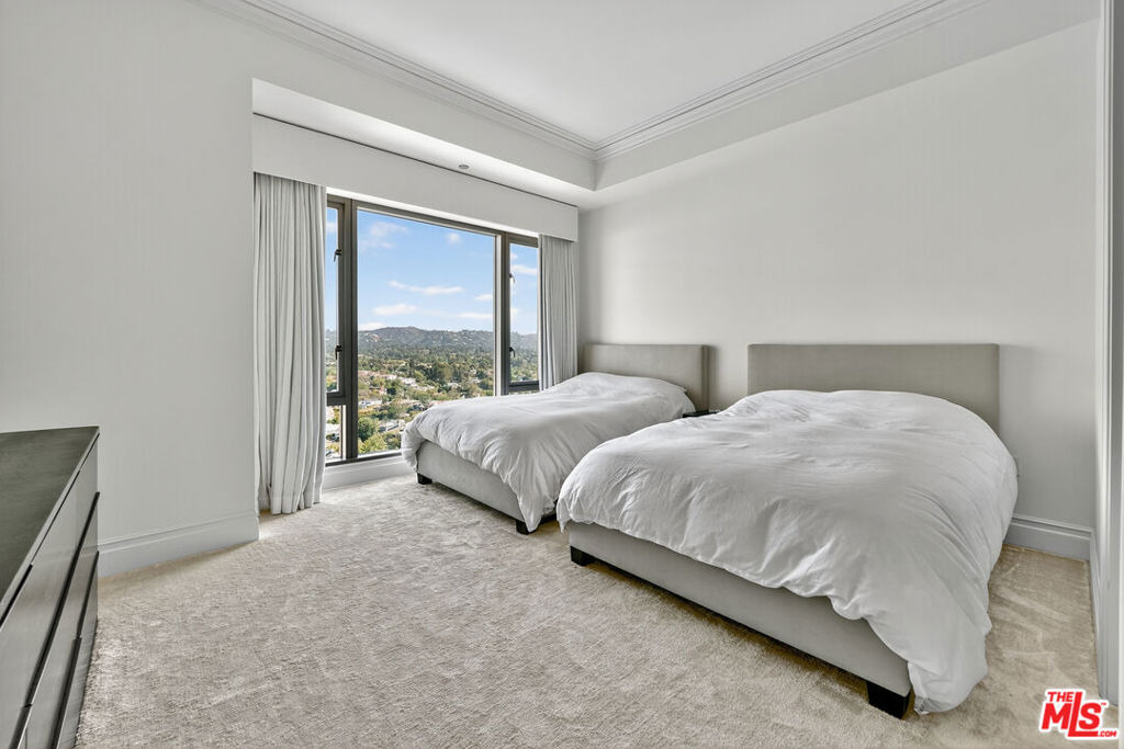 10727 Wilshire Boulevard - Photo 27