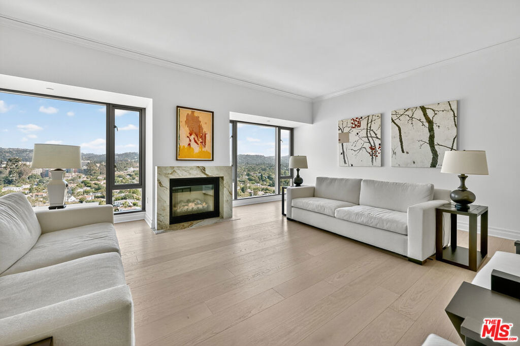 10727 Wilshire Boulevard - Photo 3