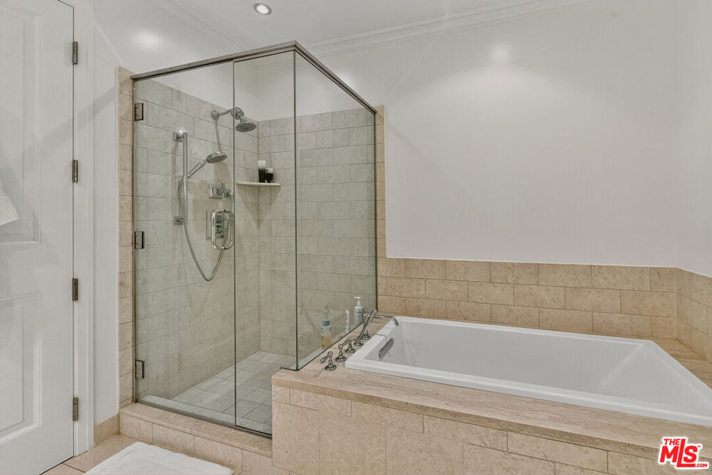 10727 Wilshire Boulevard - Photo 26