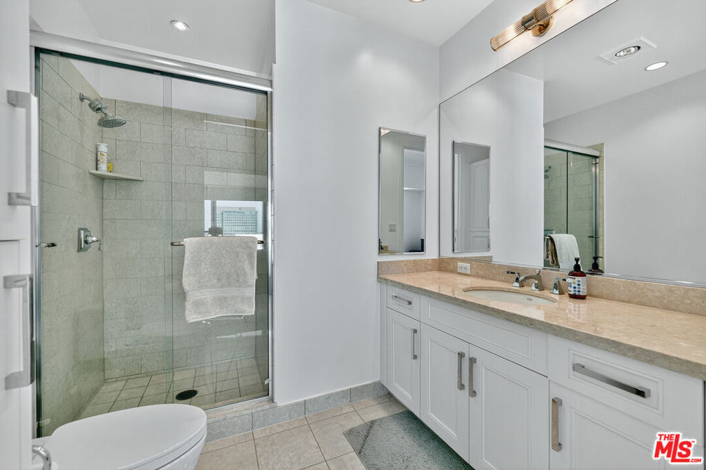 10727 Wilshire Boulevard - Photo 22