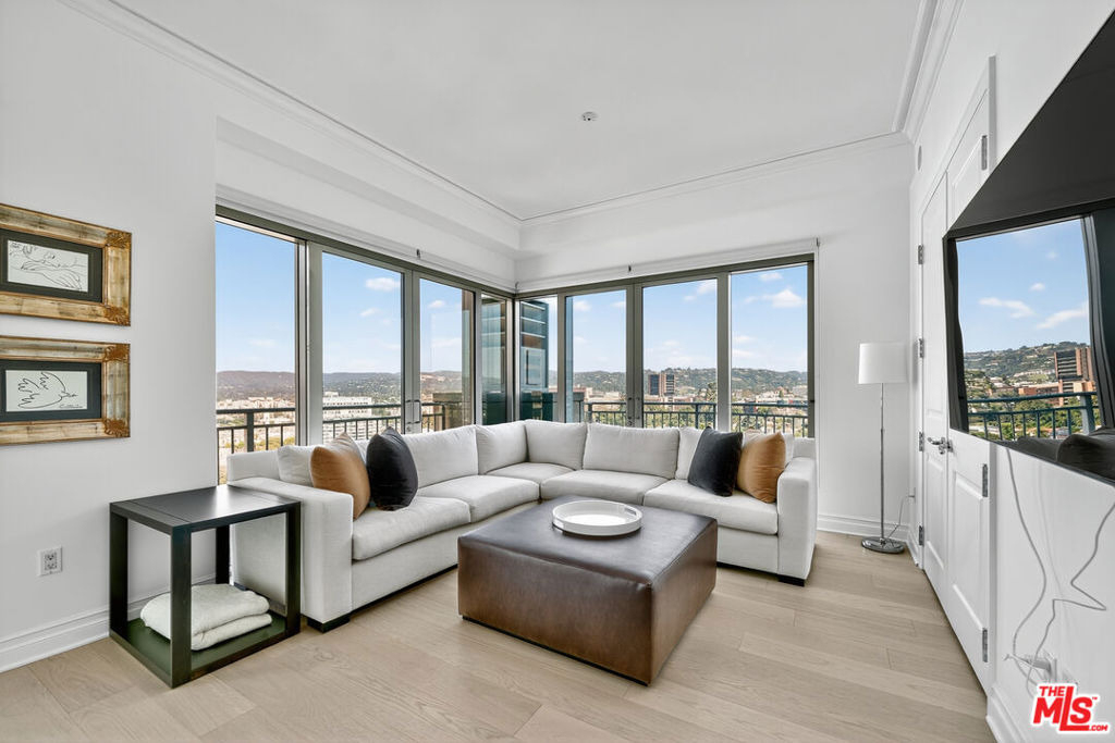 10727 Wilshire Boulevard - Photo 11