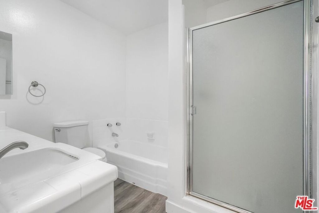 1030 N Orange Grove Avenue - Photo 9