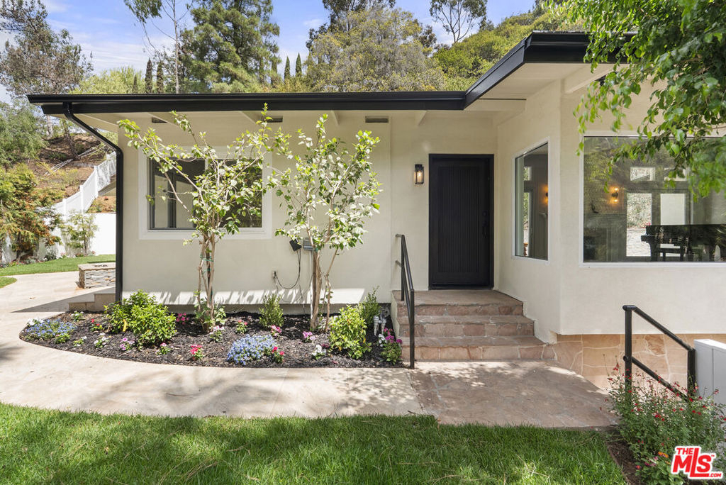 9541 Cedarbrook Drive - Photo 1