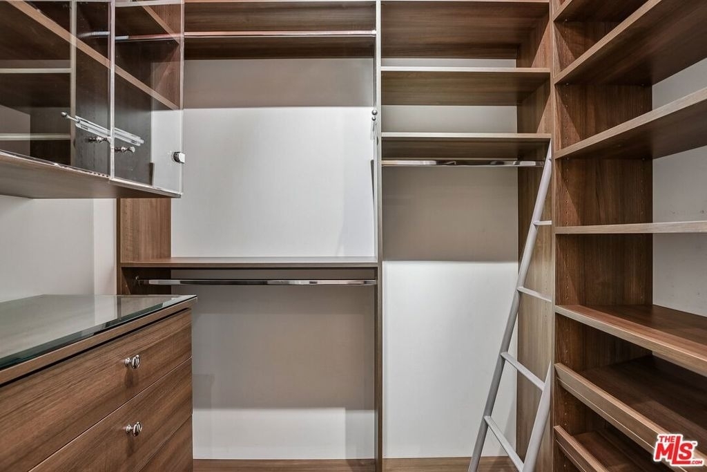 1645 N Vine Street - Photo 30