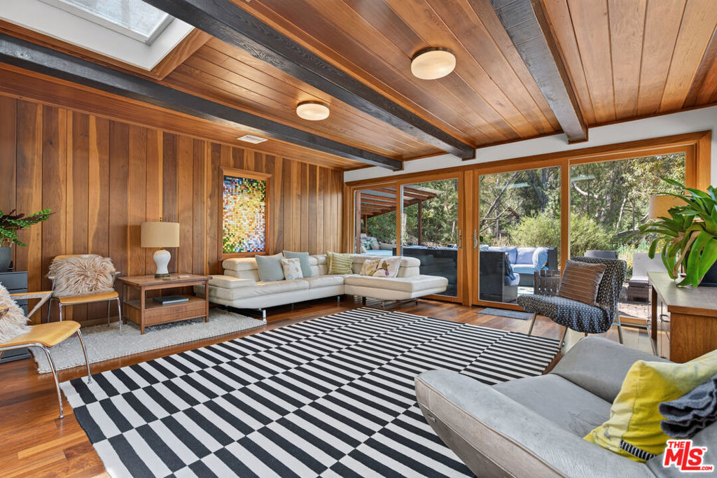 1738 Topanga Skyline Drive - Photo 2