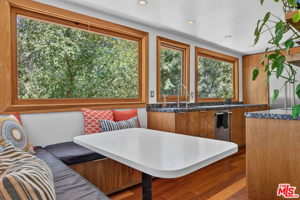 1738 Topanga Skyline Drive - Photo 16