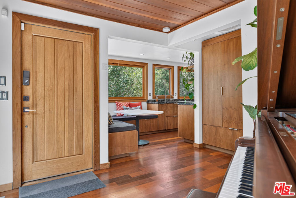 1738 Topanga Skyline Drive - Photo 15