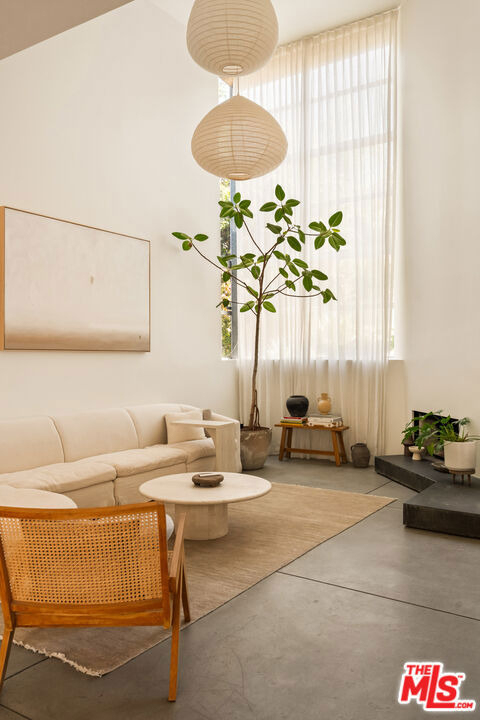 27 Paloma Avenue - Photo 3