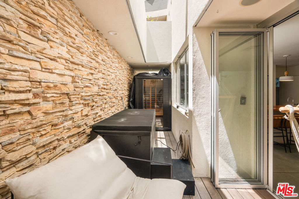 27 Paloma Avenue - Photo 11