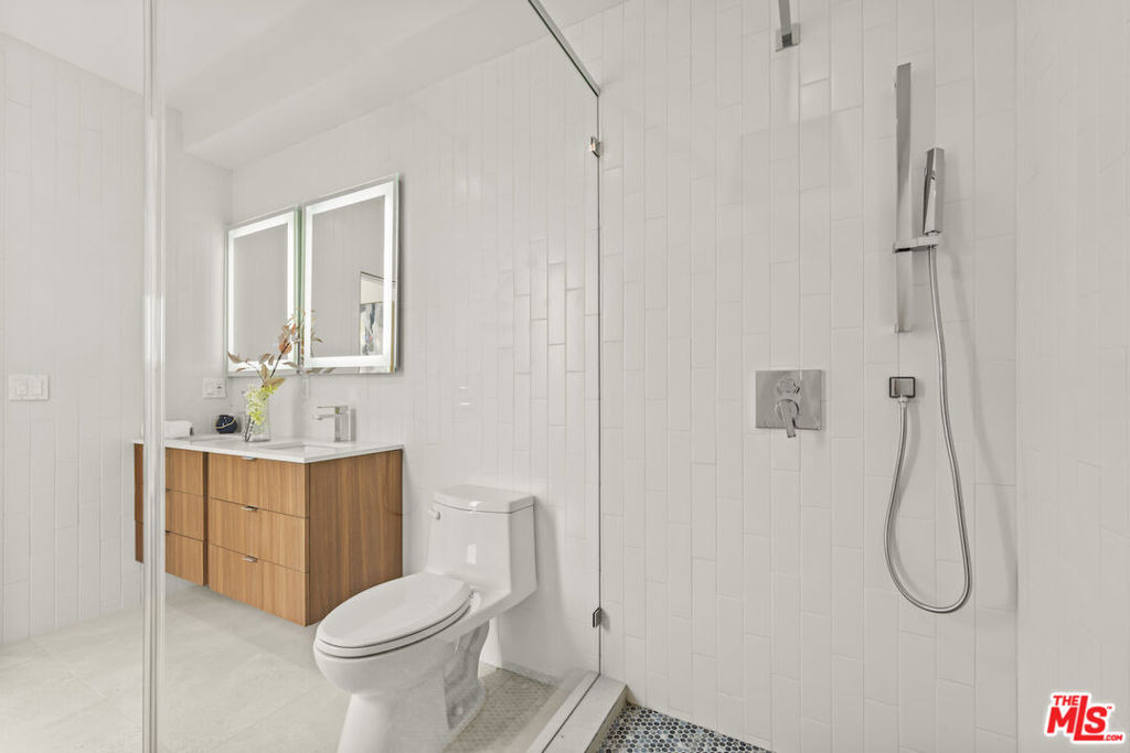 1221 N Detroit Street - Photo 13