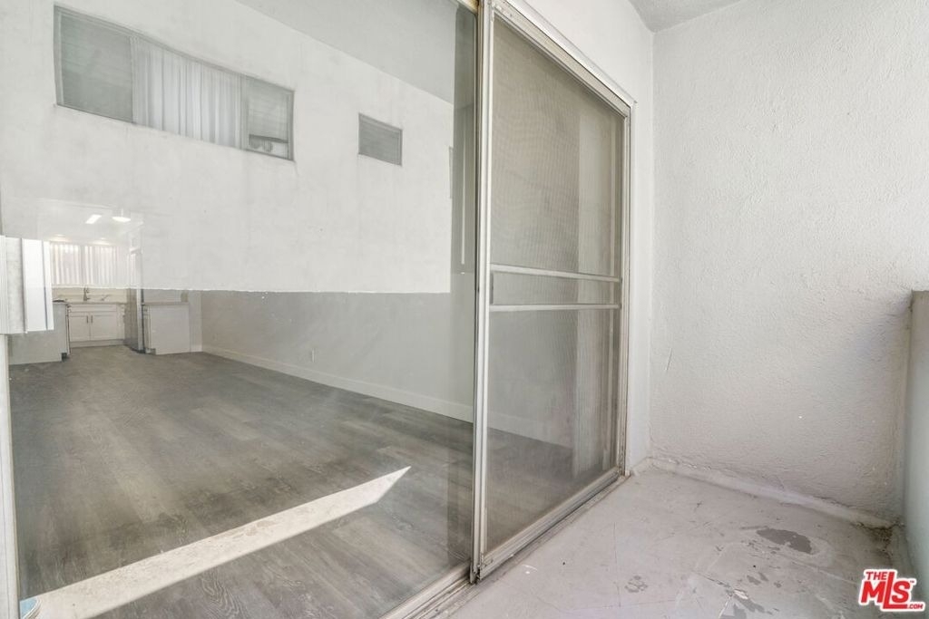 1030 N Orange Grove Avenue - Photo 10