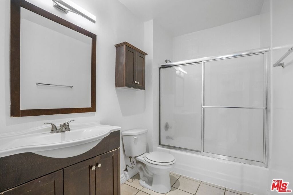 1030 N Orange Grove Avenue - Photo 6