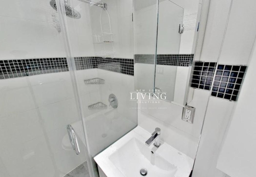 East 5th Street - Photo 2