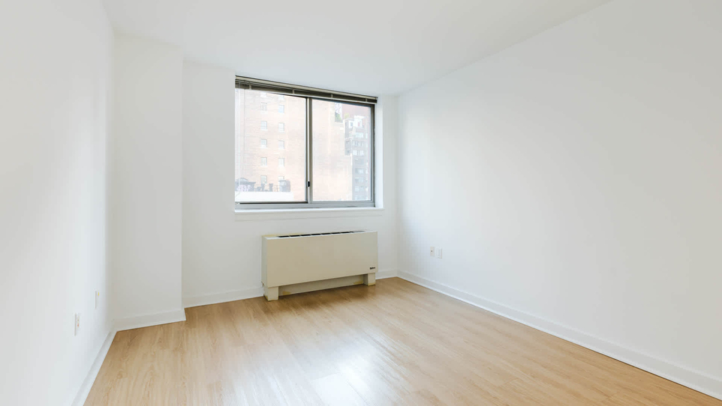 400 West 37th St - Photo 70