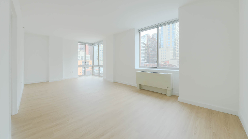 400 West 37th St - Photo 6