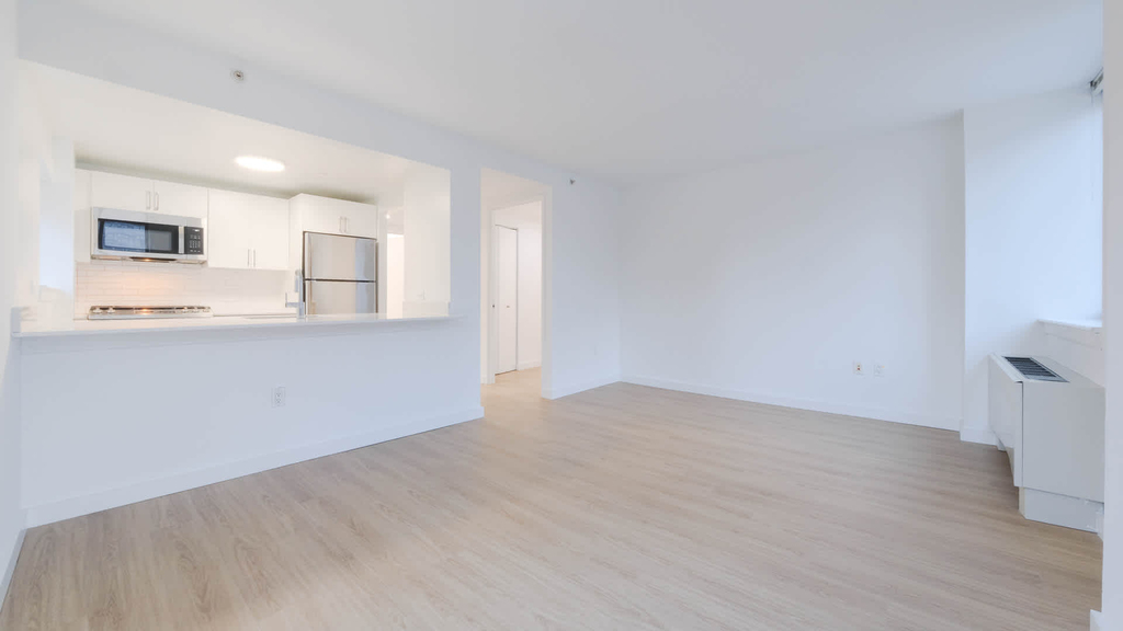 400 West 37th St - Photo 41