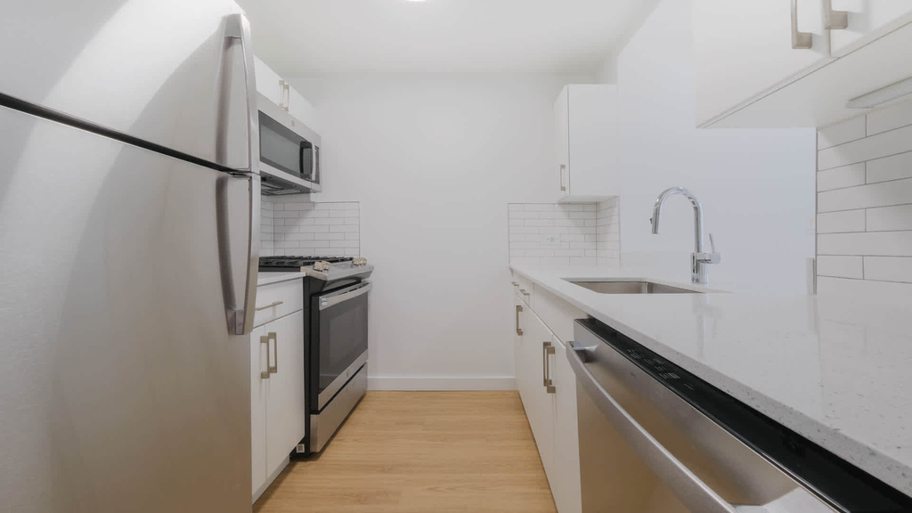 400 West 37th St - Photo 48