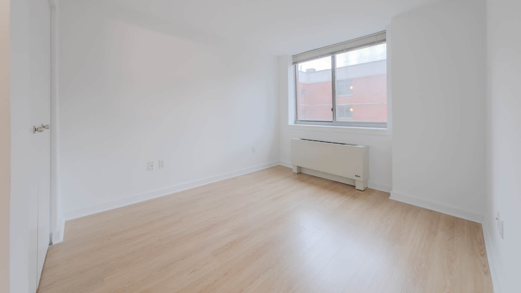 400 West 37th St - Photo 33