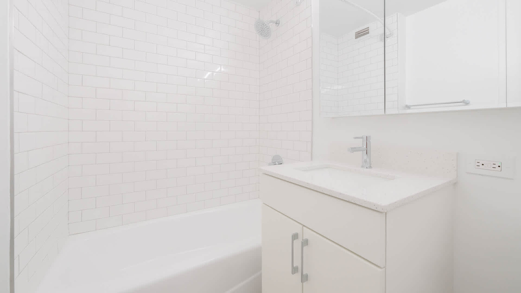 400 West 37th St - Photo 45