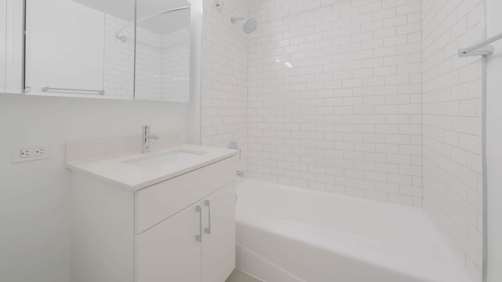 400 West 37th St - Photo 29