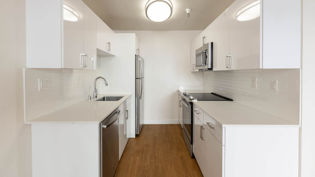 One Saint Francis Pl. - Photo 10
