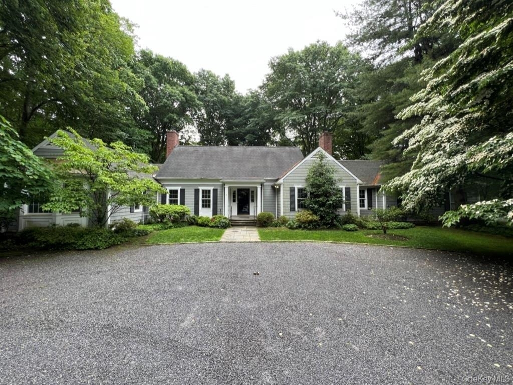 23 Matinecock Farms Road - Photo 0