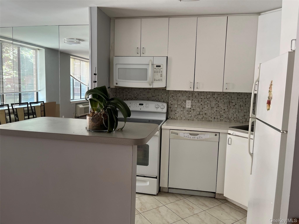 10 Canterbury Road - Photo 7