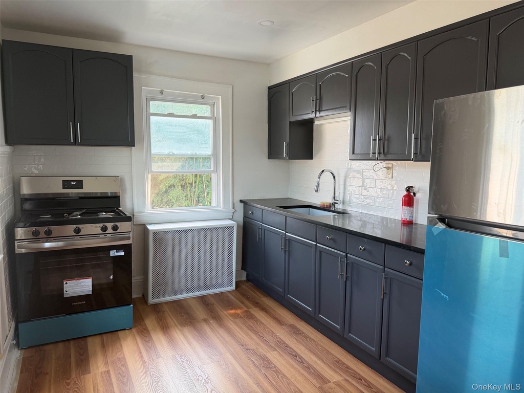 42 W Lincoln Avenue - Photo 2