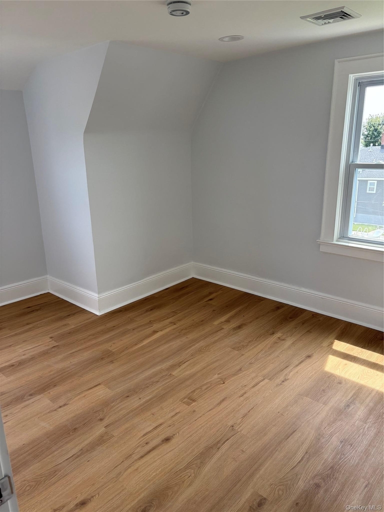 1006 Pennsylvania Ave Upper - Photo 7