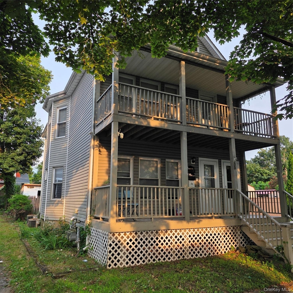 35 Manitou Avenue - Photo 0