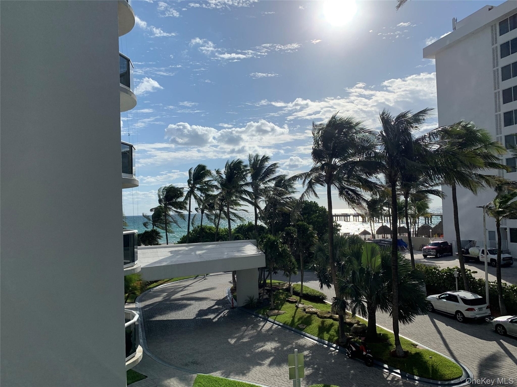 16711 Collins Avenue - Photo 2