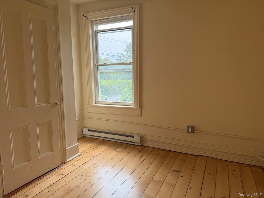 50 S Montgomery Street - Photo 4