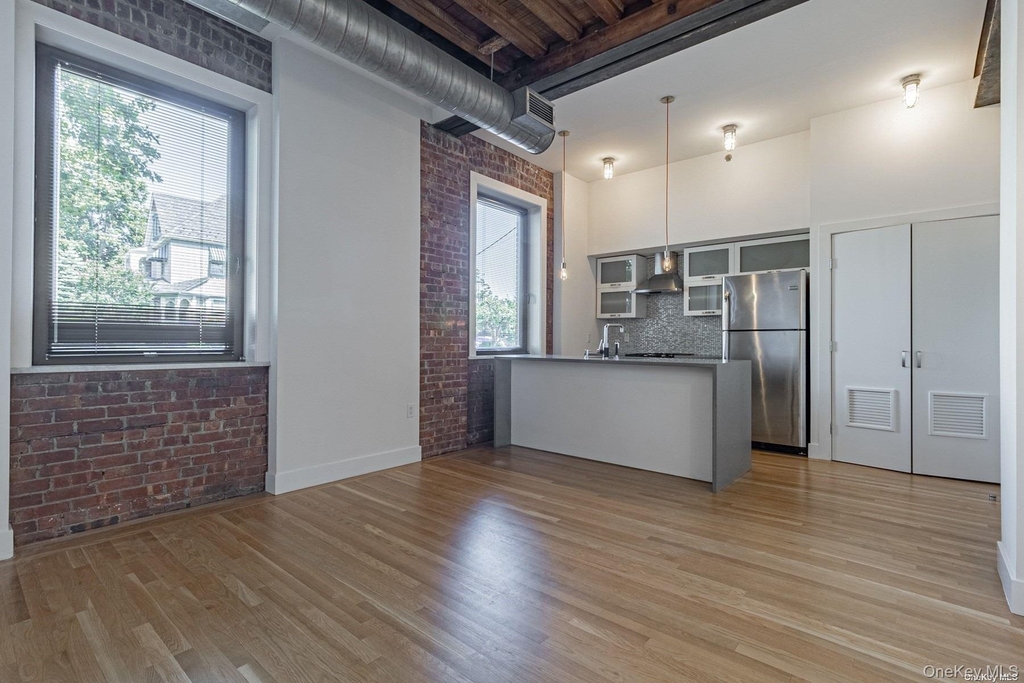 16 Willow Avenue - Photo 8