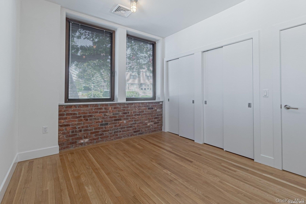 16 Willow Avenue - Photo 2
