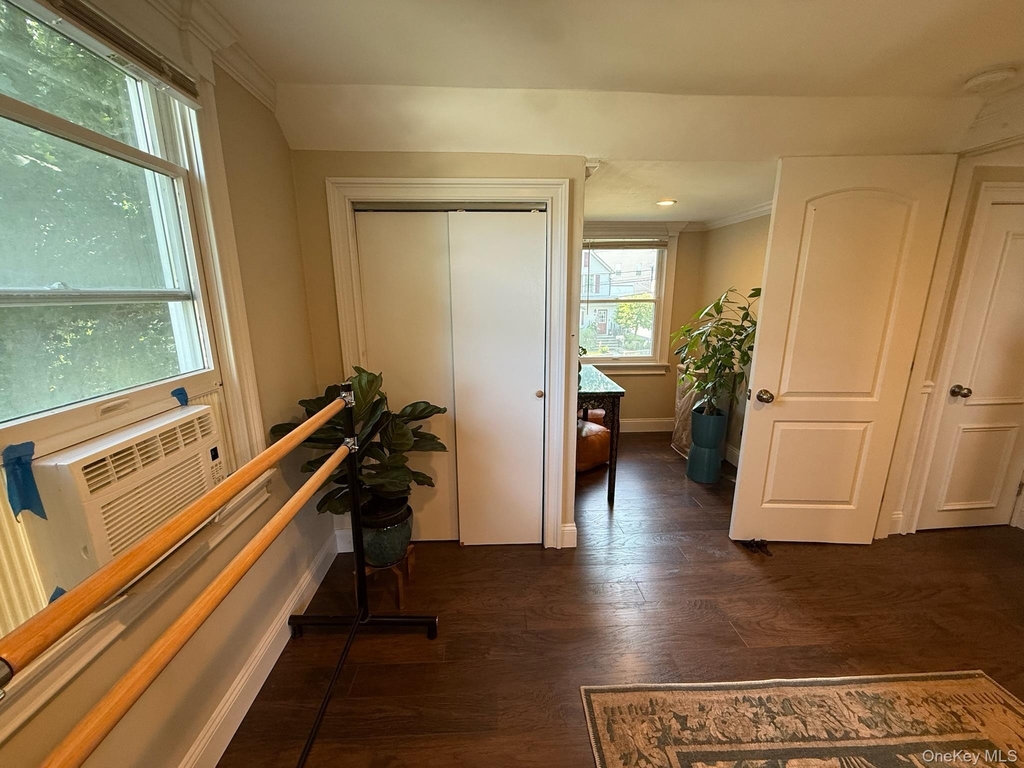 101 Elm Street - Photo 8