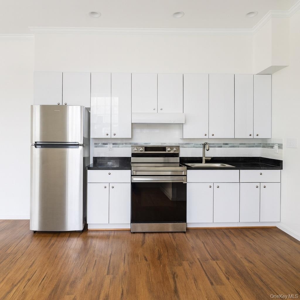 422 Broadway - Photo 0