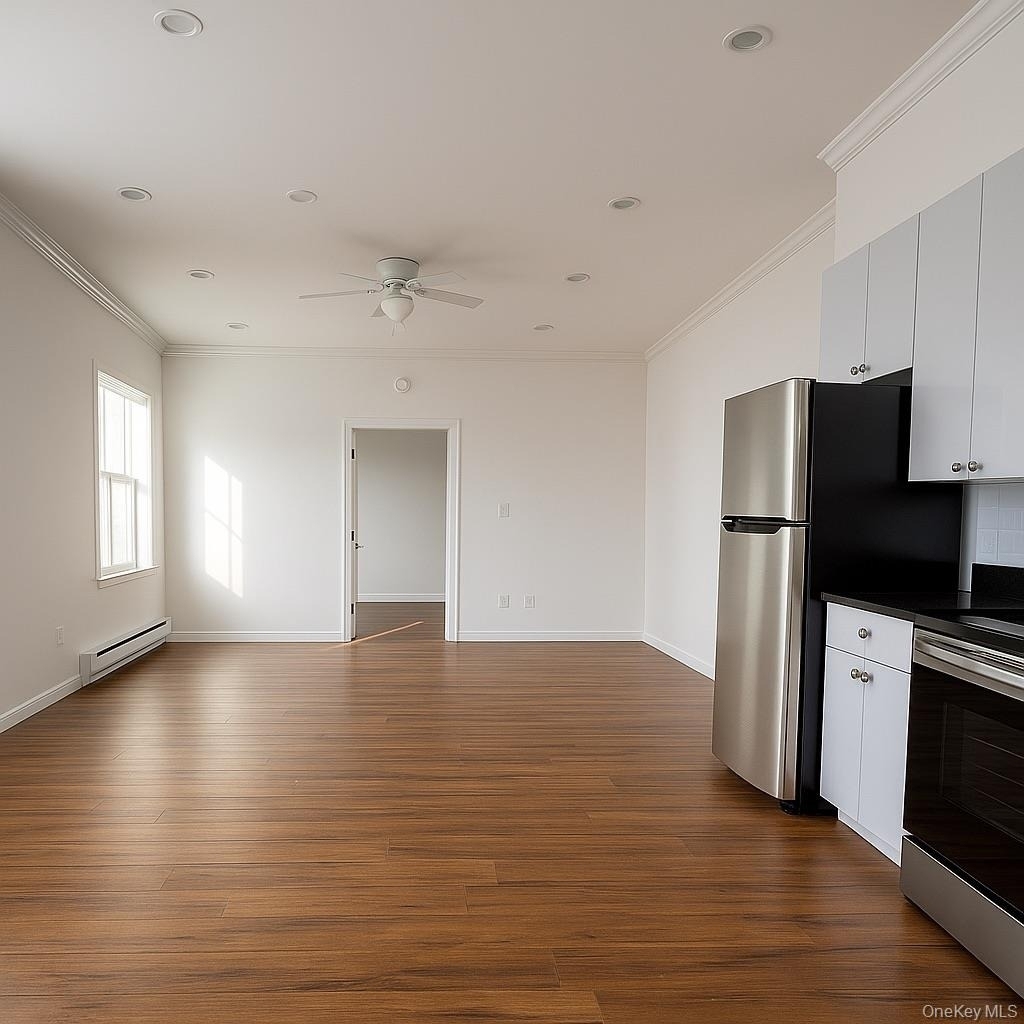 422 Broadway - Photo 2