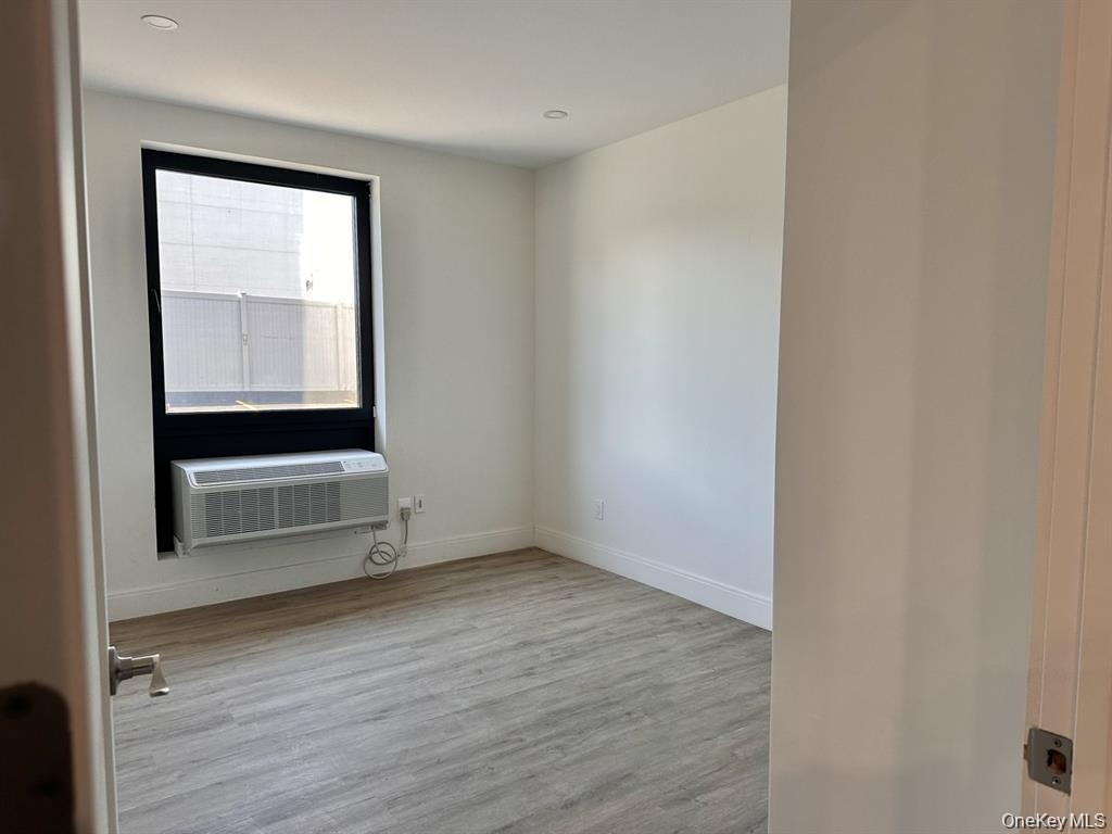 362 W Merrick Road - Photo 4