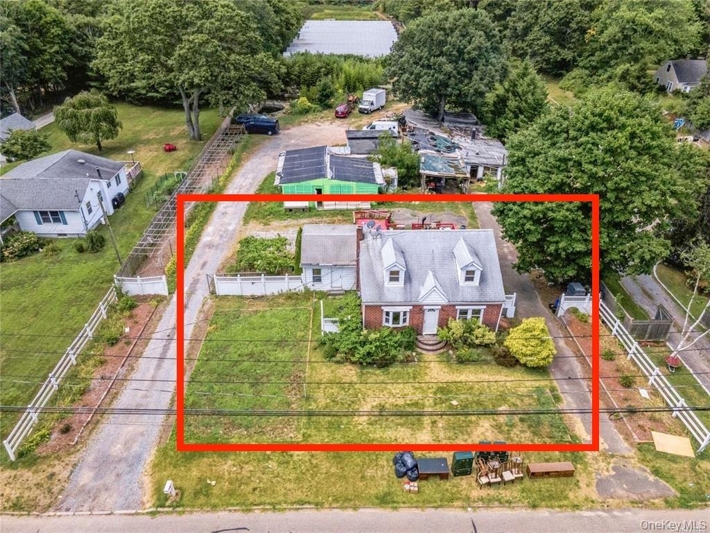 152 Yaphank Avenue - Photo 0