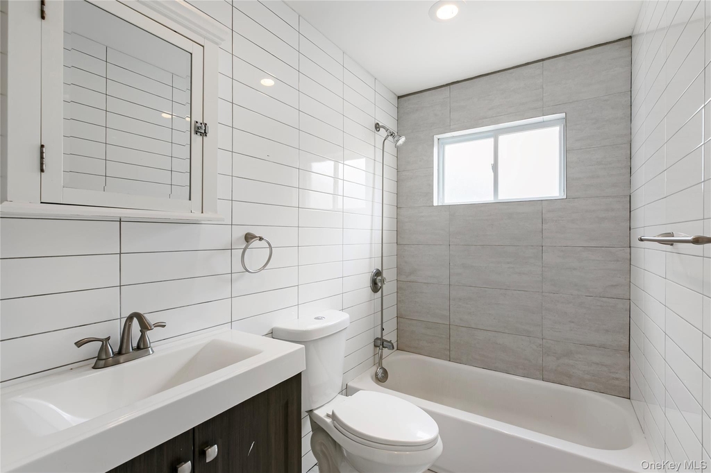1049 Owasco Road - Photo 10