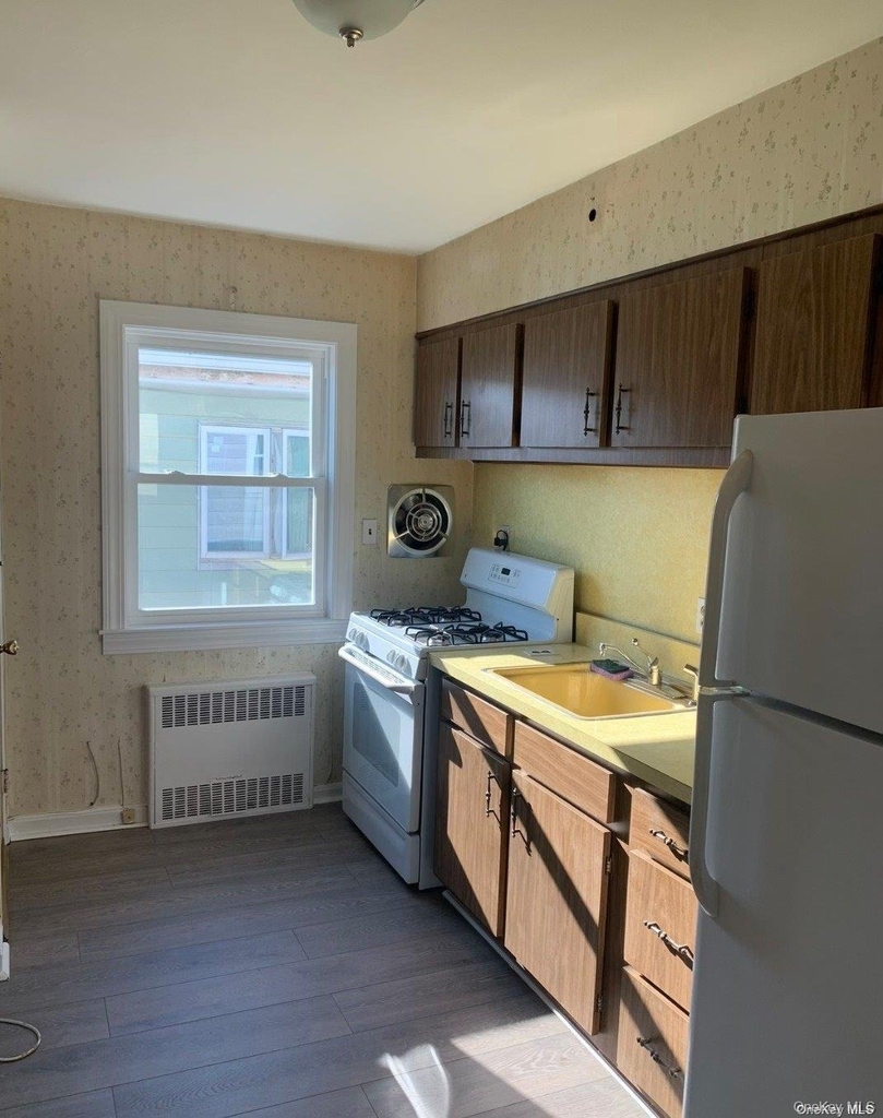 136-25 62nd Avenue - Photo 3