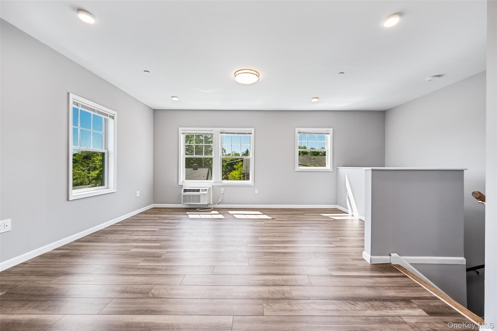 108 N Kensico Avenue - Photo 15