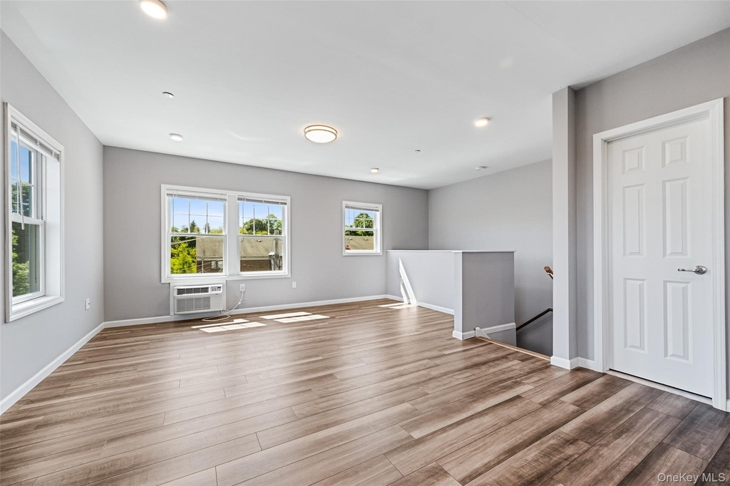 108 N Kensico Avenue - Photo 16