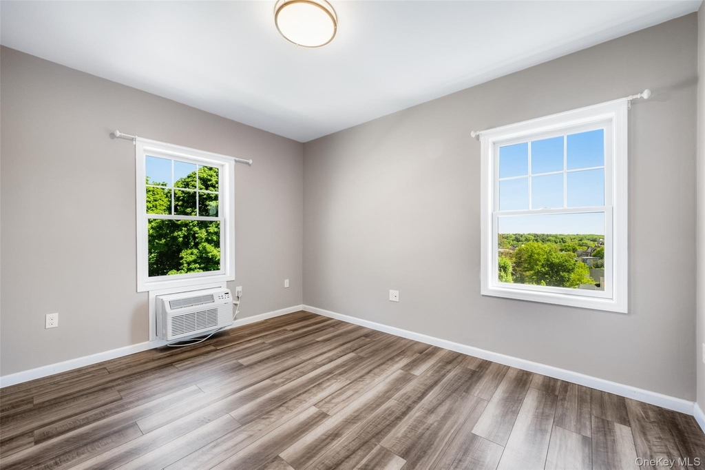 108 N Kensico Avenue - Photo 17