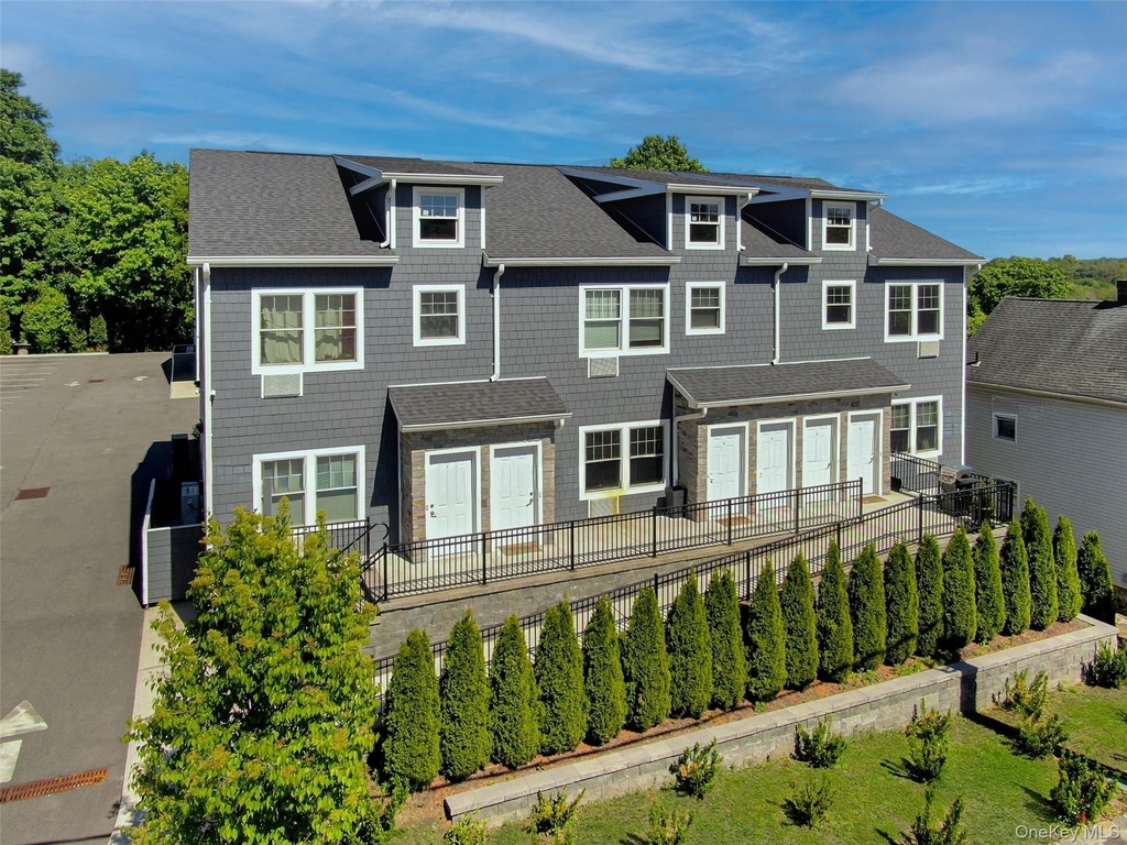 108 N Kensico Avenue - Photo 22